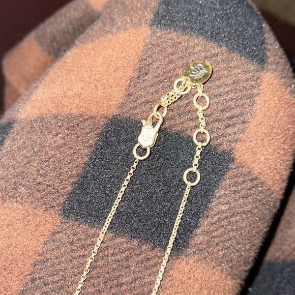 JUICY COUTURE Diamond Starfish Necklace JUICY COUTURE Diamond Starfish Necklace - Picture 5 of 8